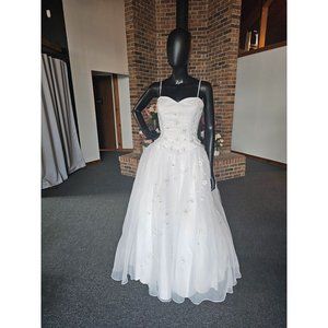 White Floral Embroidered Full Skirt